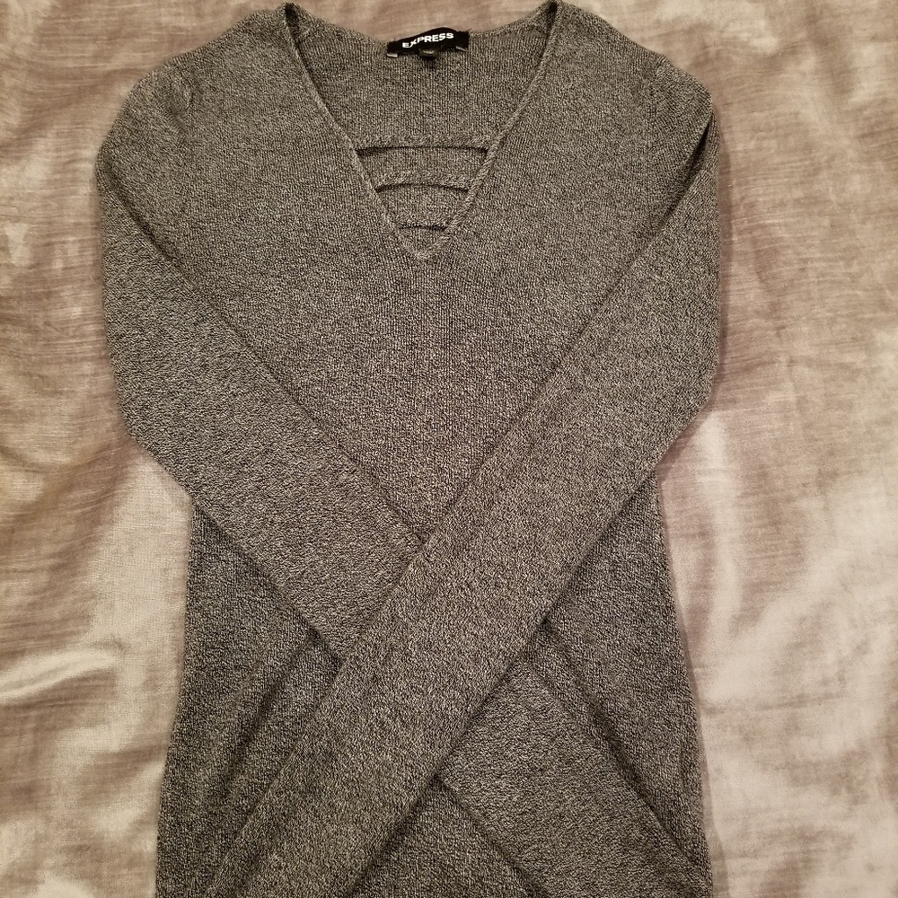 Grey long sleeve express top